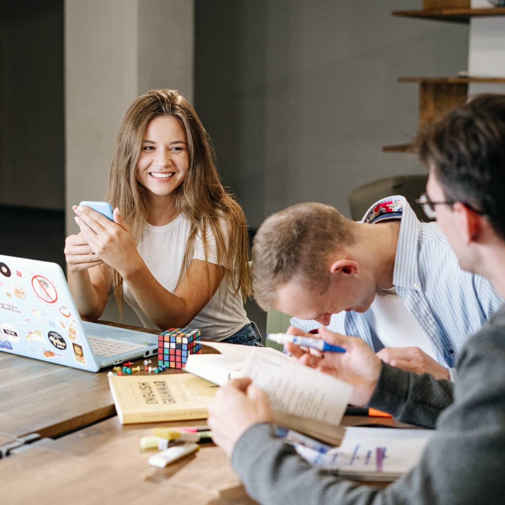 Improving Employee Wellbeing at Work 👩🏻‍💻