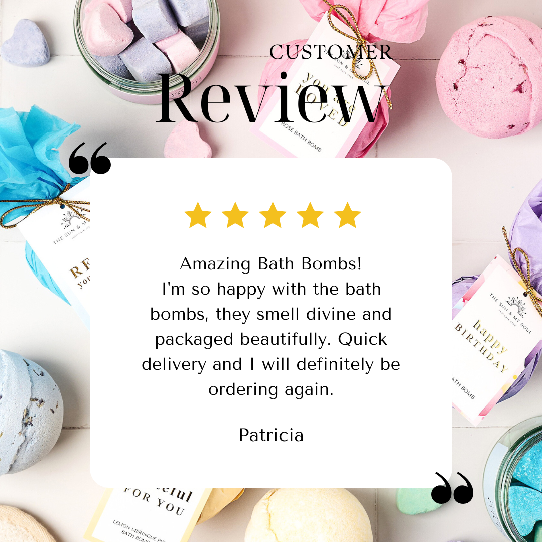 Merry & Bright Christmas Bath Bomb - Cranberry Scent