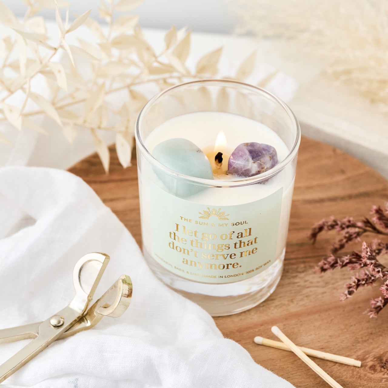 Calm Affirmation Crystal Candle with Amazonite & Amethyst, Scent - Mandarin, Basil, Lime