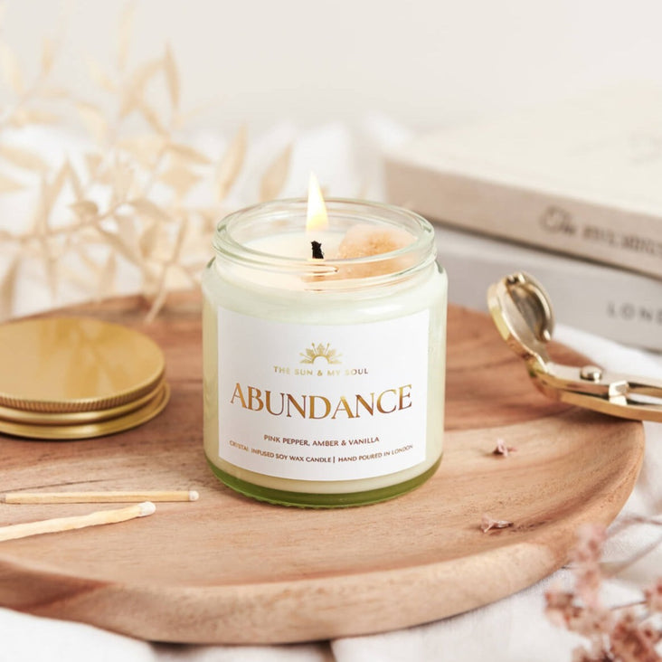 Abundance Crystal Candle with Citrine, Scent - Pink Pepper, Amber & Vanilla